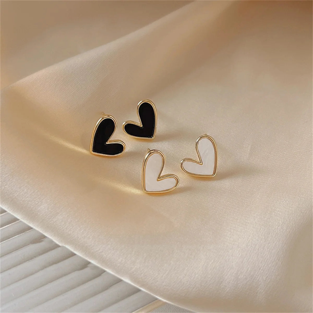 New Korean Sweet Cute Heart Stud Earrings for Women Girl Fashion Blue